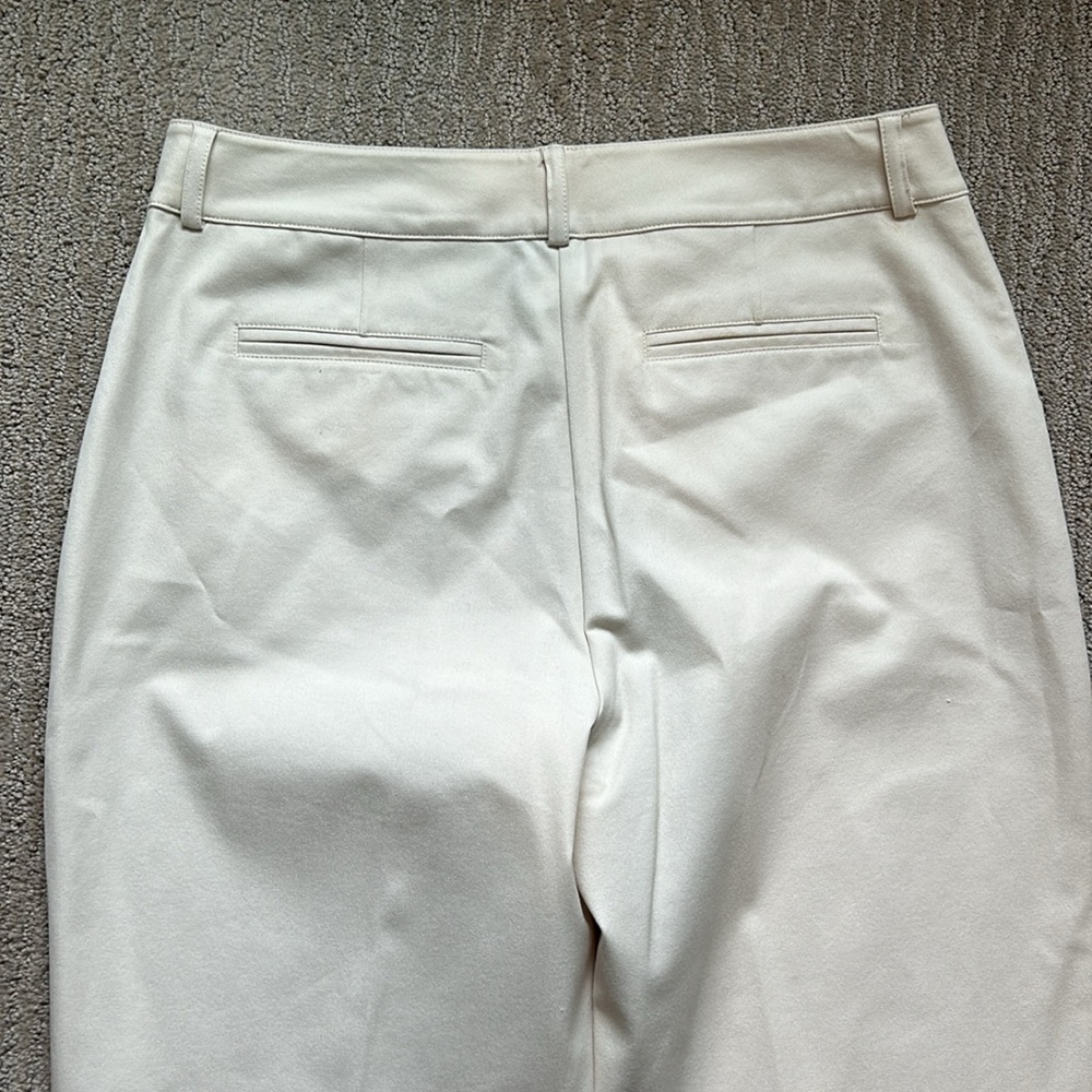 NWT. St John Sport by Marie Gray pants. Khaki. - Picture 4 of 6